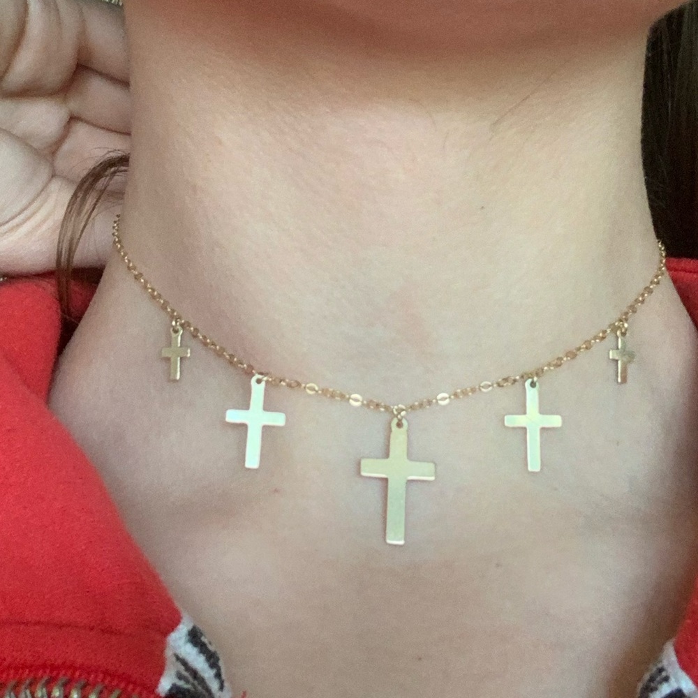 Bagatiba cross chain choker